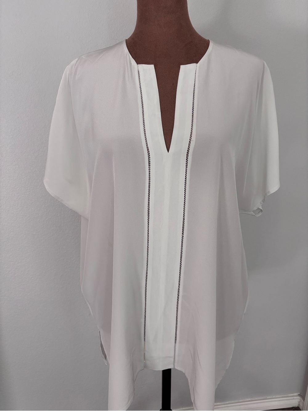 Vince White Split-Front Silk Tunic with Contrast Trim